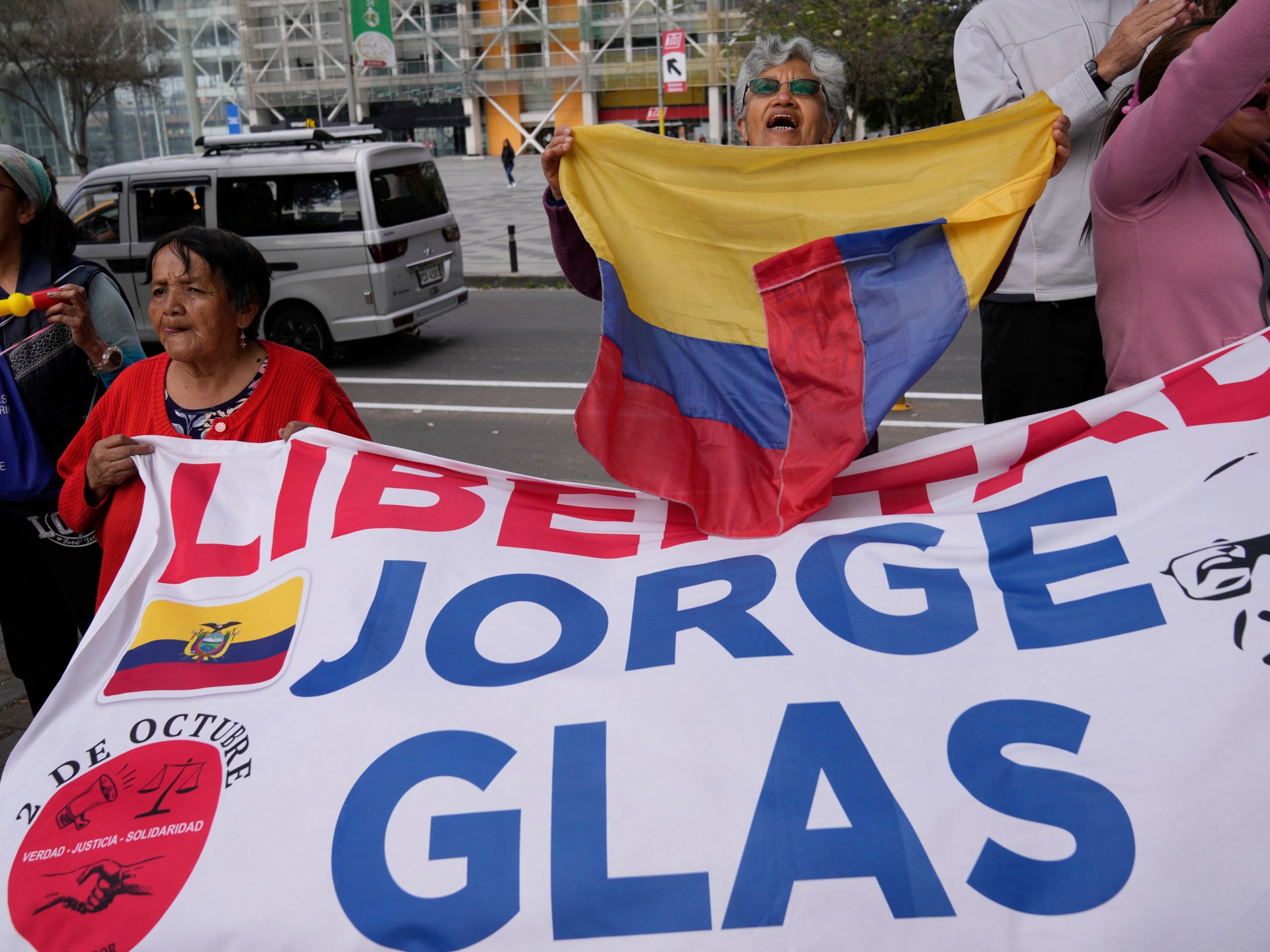 Ecuador spat: Trotsky to the shah, Mexico’s long history as home to exiles | Politics News