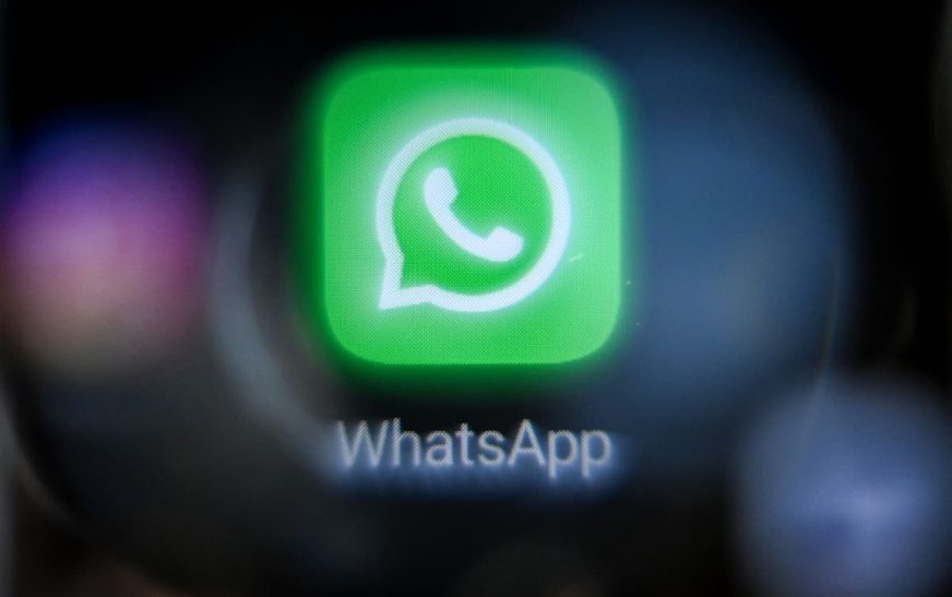 1. Why has my WhatsApp turned green? Design change leaves users outraged