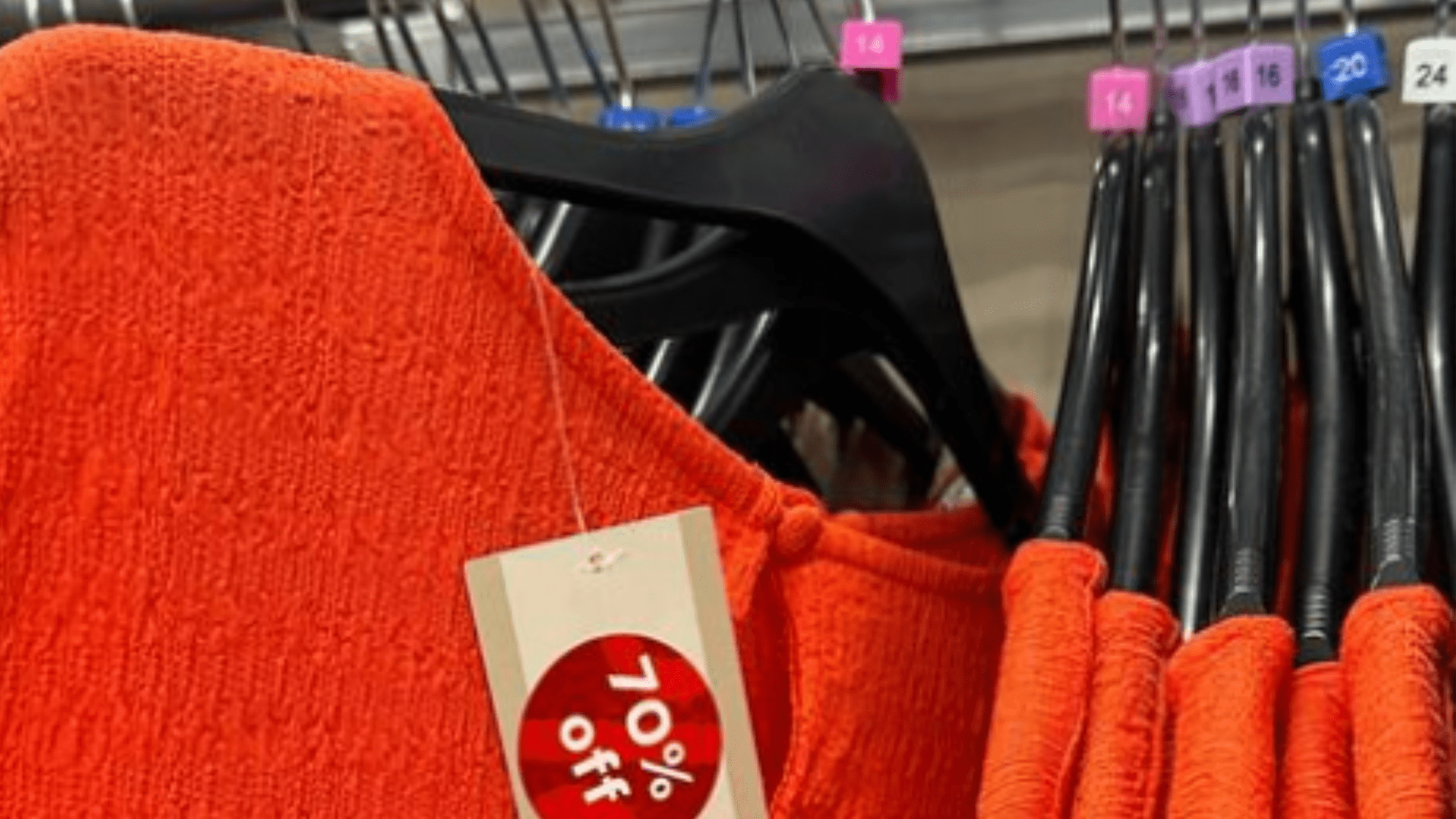 Shoppers race to Sainsbury’s as ‘perfect transitional dress’ reduced to £6.60 in sale – and the colour screams spring
